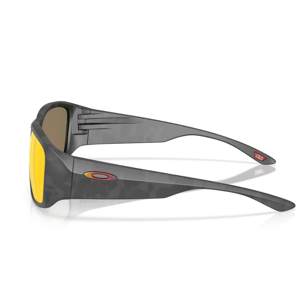 Oakley Tourniquet OO9521 0557 Matte Black Camo/Prizm Ruby