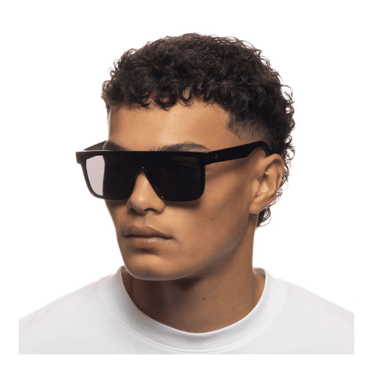 AIRE ARA 2342237 BLACK SQUARE UNISEX SUNGLASS CULTURE SIDE MODEL