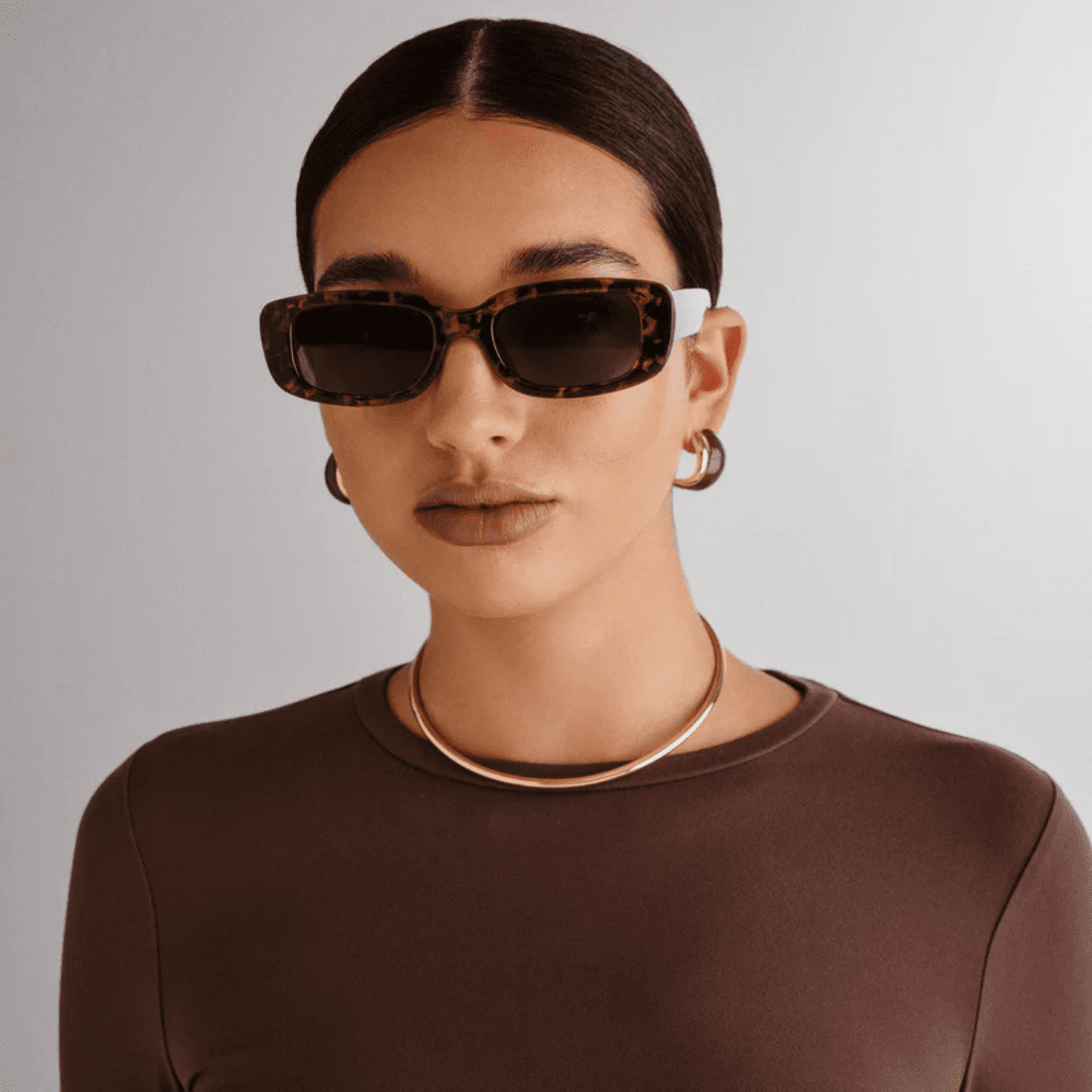 AIRE CERES 2222557 DARK TORT rounded rectangle oval unisex sunglass culture front model view
