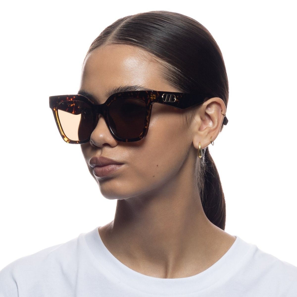 Le Specs Star Glow 2352201 Tortoise Brown Model Side View