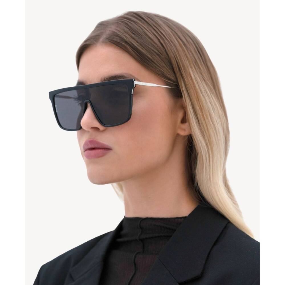 Otra Eyewear Indi Black/Smoke Gradient