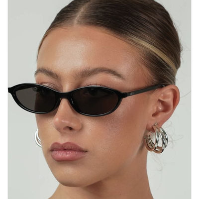 Otra Eyewear Hazel Black/Smoke