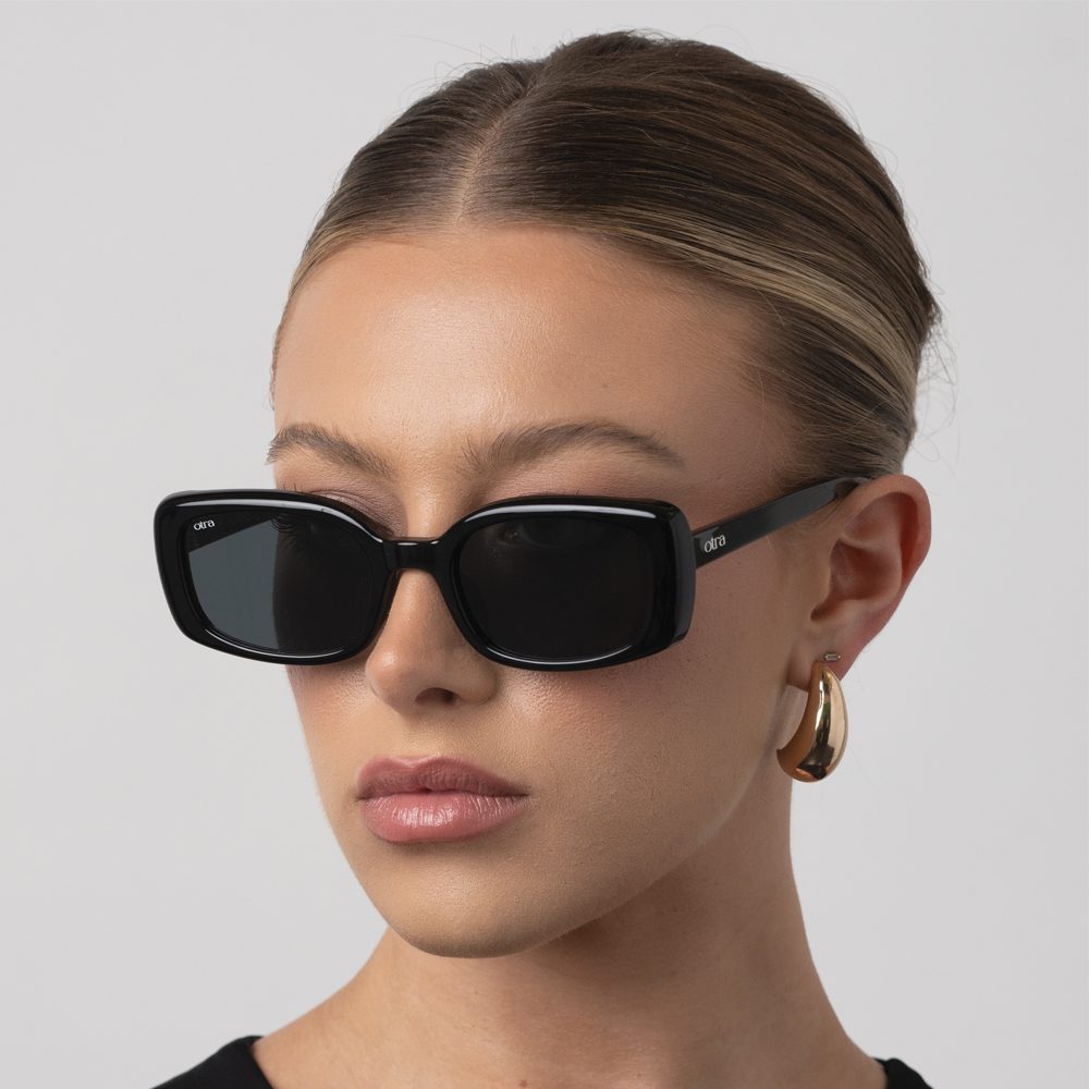 Otra Eyewear Daisy Black/Grey Lens
